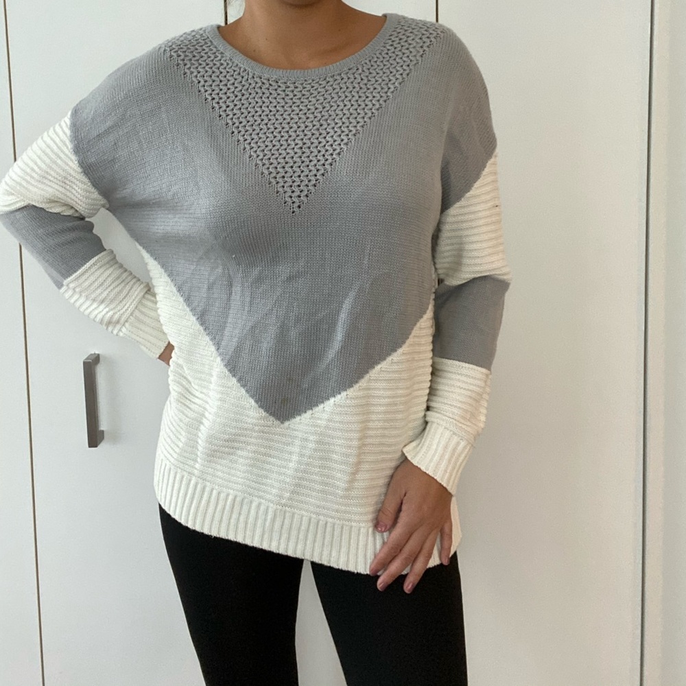 Sweater - Picture 4 of 4